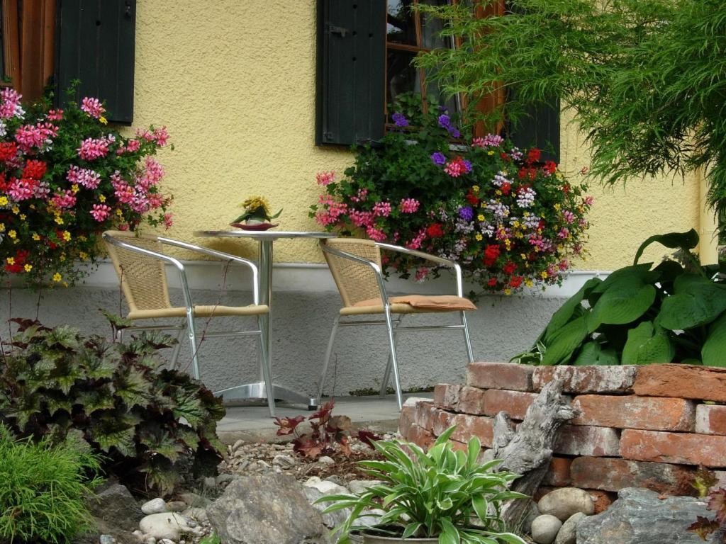 Weingut Schlafgut Genussgut Lorenz Guest House Китцек им Заусал Екстериор снимка